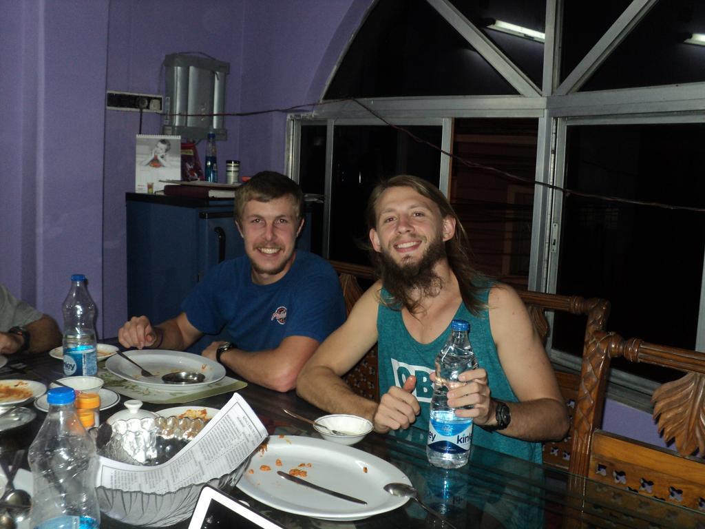 Hotel Royal Paying Guest Kalkuta Zewnętrze zdjęcie