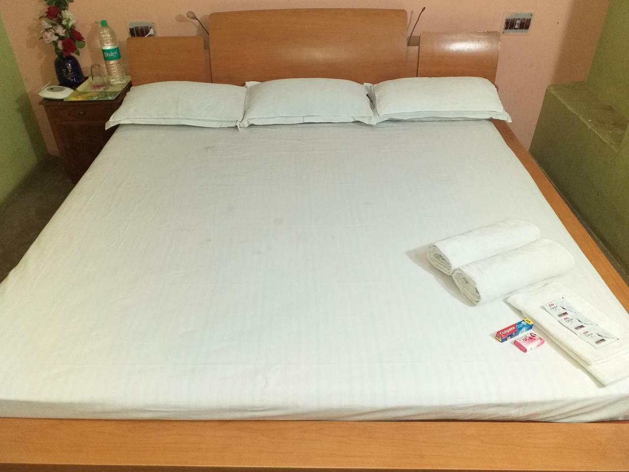Hotel Royal Paying Guest Kalkuta Zewnętrze zdjęcie